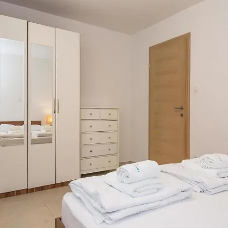 Apartman One-bedroom In Makarska